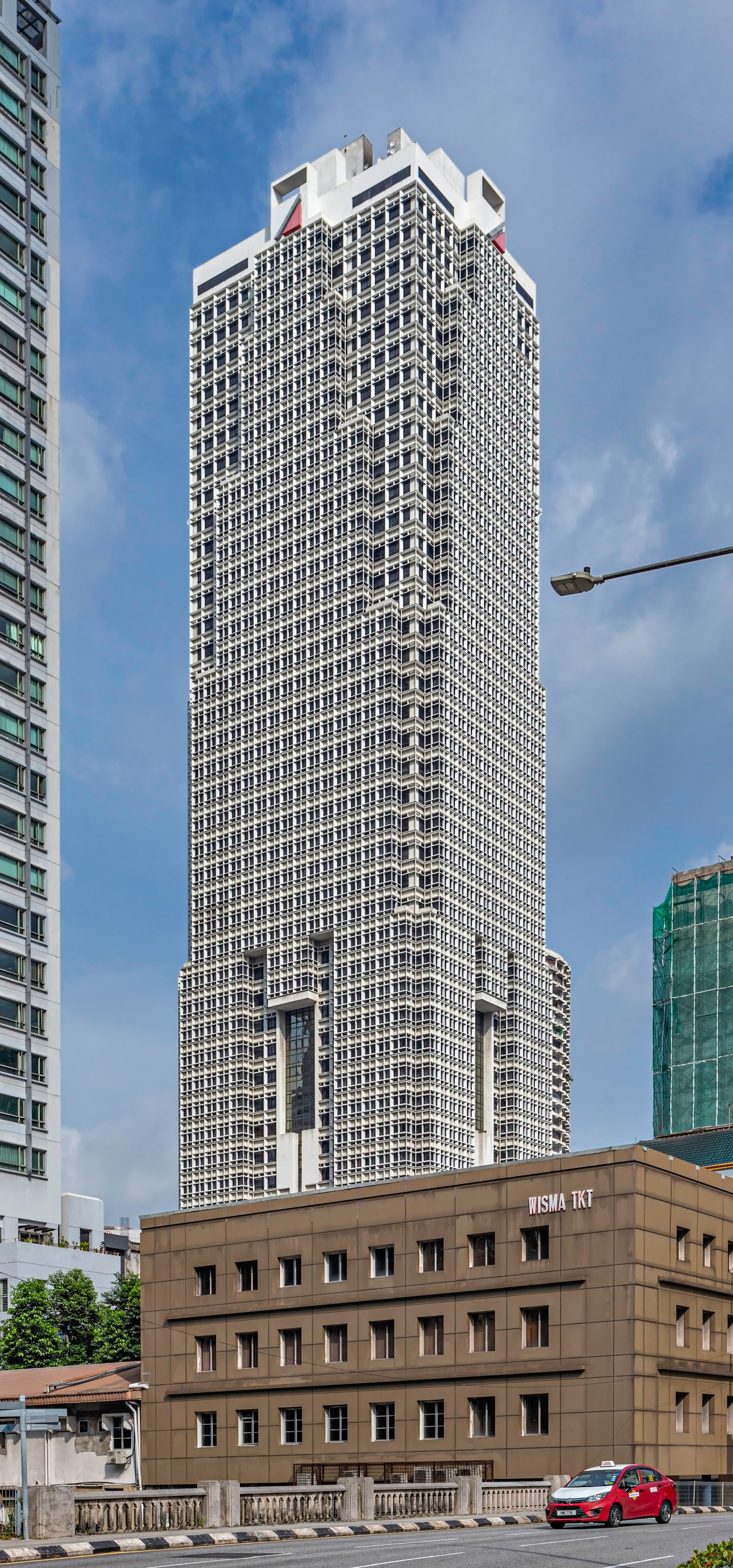 Capital Square Tower 1, Kuala Lumpur - View from the east. © Mathias Beinling